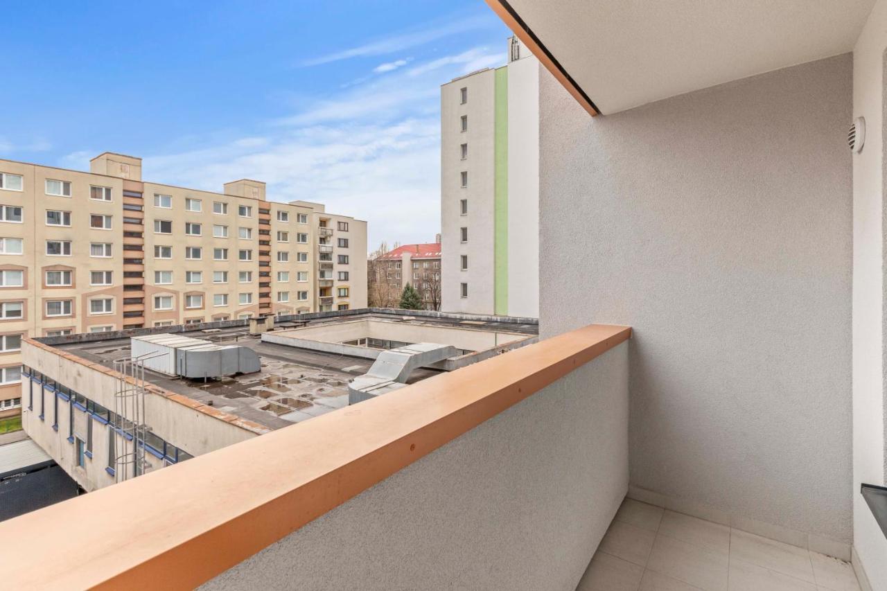 Lam Green - Ac -Balcony Братислава Екстериор снимка