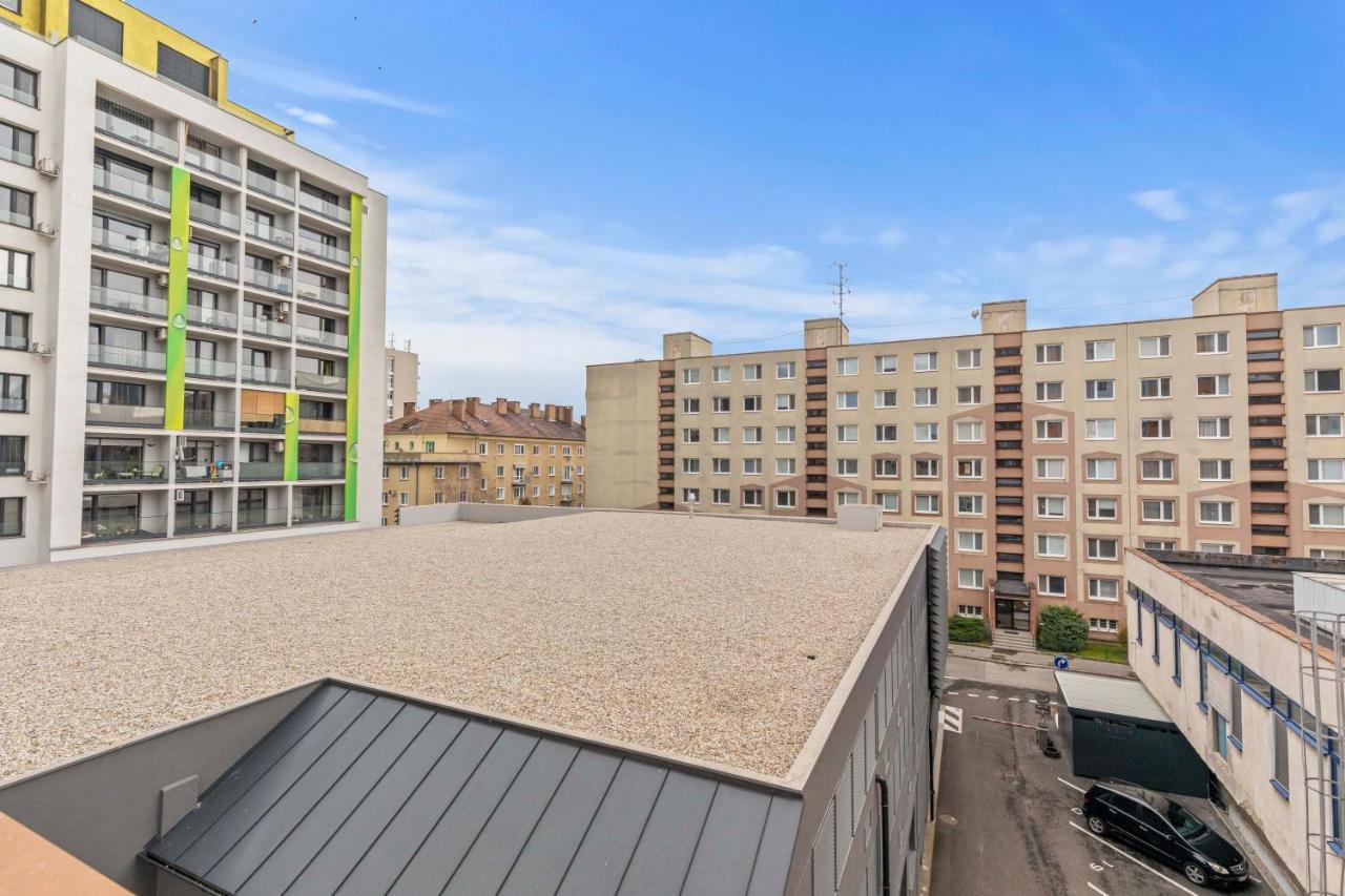 Lam Green - Ac -Balcony Братислава Екстериор снимка